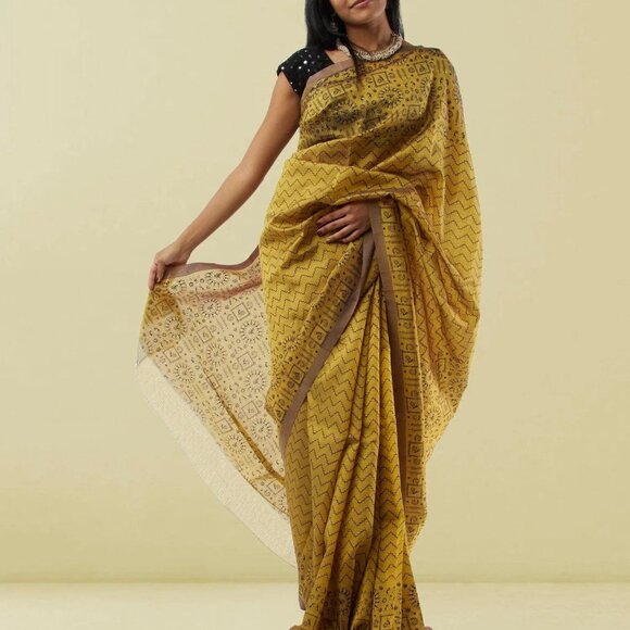 Mustard Yellow & Black Mangalagiri Silk Saree | Muvvas Boutique - Picture 4 of 5